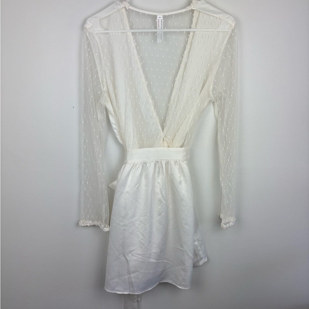Flora Nikrooz Showstopper Charmeuse Cover-Up Robe sz Small - Picture 6 of 17